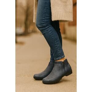 JSport by Jambu Jenna Booties Navy Blue Zip Waterproof Comfort 9M Outdoor Travel